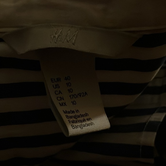 H & M Blue and White Striped Button-Up Shirt a classic size 10 cotton blend - Picture 8 of 8